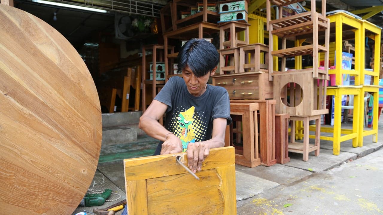 Myanmar: Cabinet Making