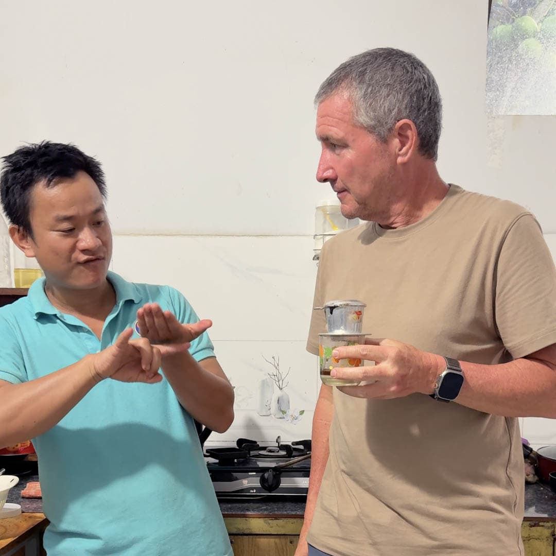 Vietnam: Coffee Vietnamese Sign Language